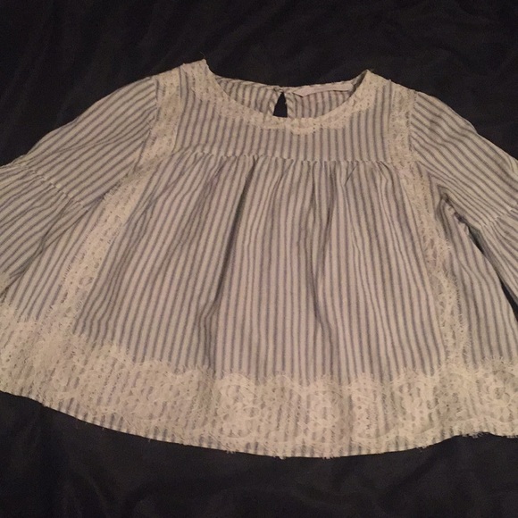 Short outfit - Picture 3 of 3